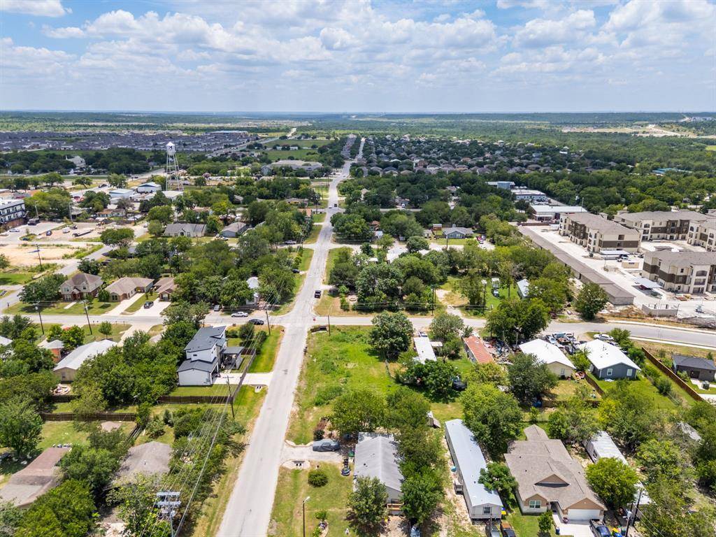 305 Eggleston ST, Manor, TX 78653