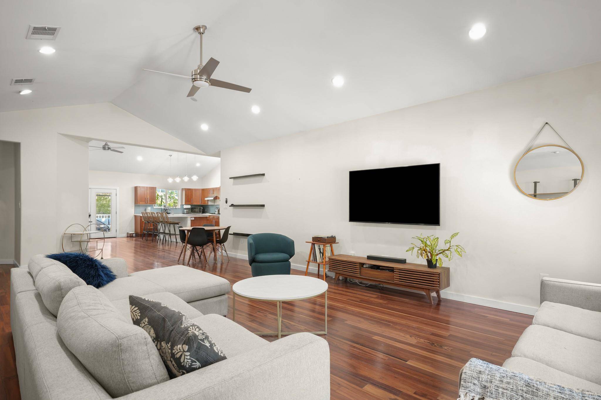 2501 Del Curto RD, Austin, TX 78704