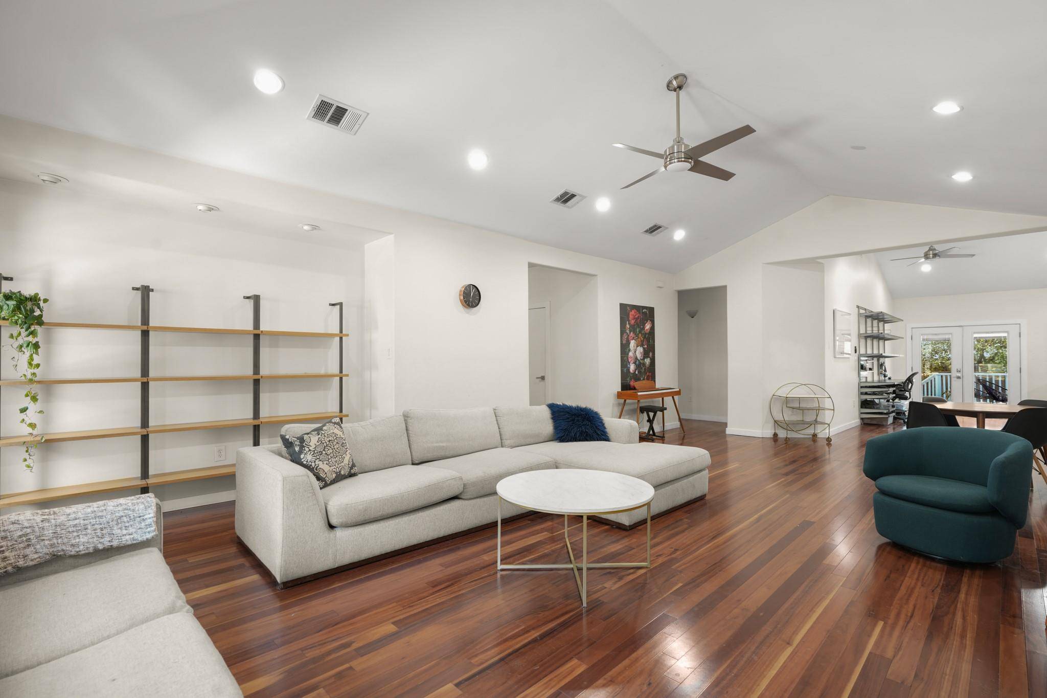 2501 Del Curto RD, Austin, TX 78704