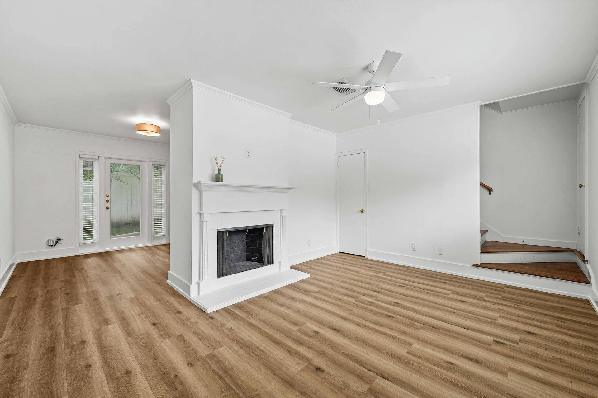 2401 Winsted LN #4, Austin, TX 78703