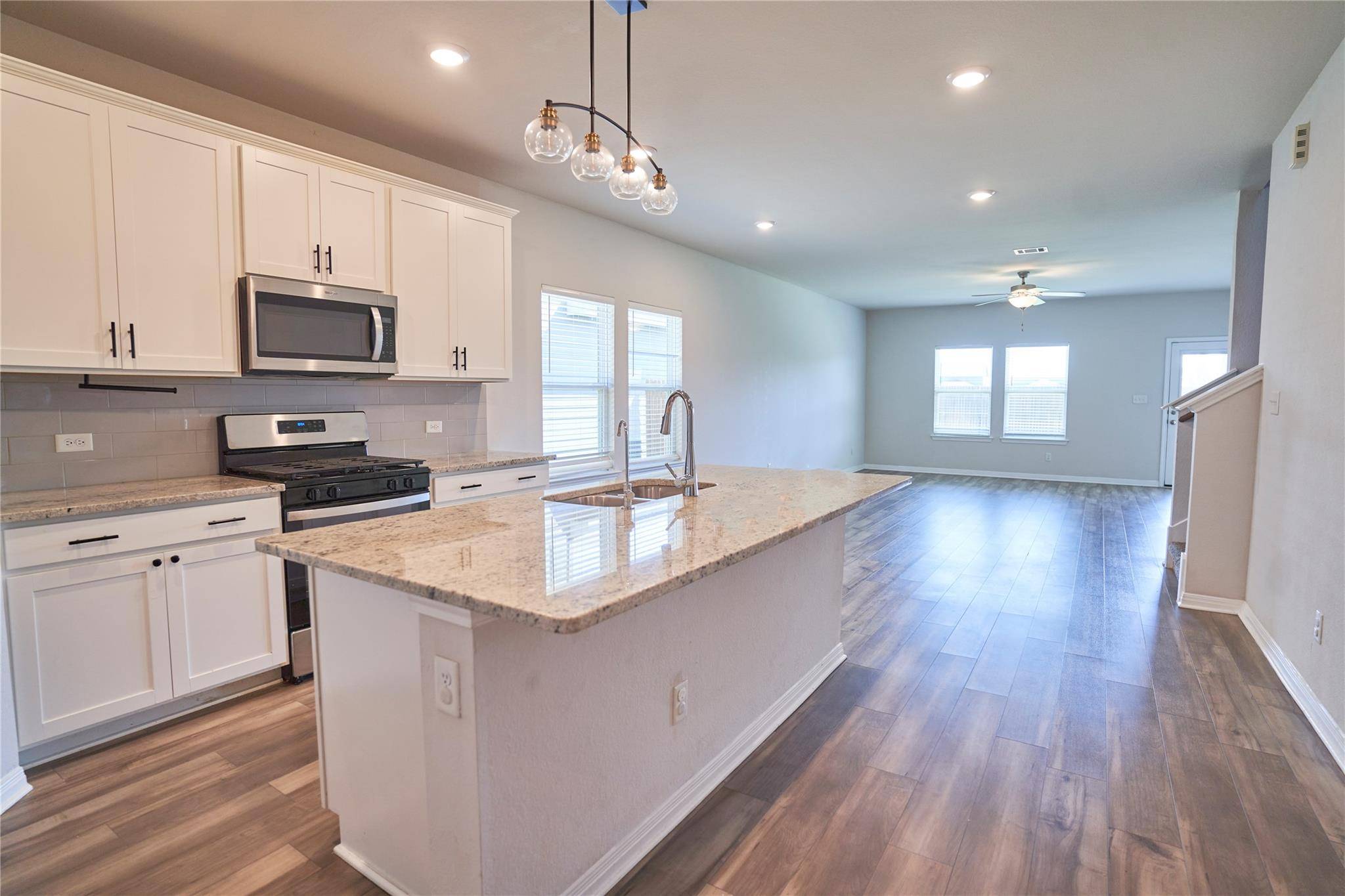 3034 Mill Run BND, Round Rock, TX 78665