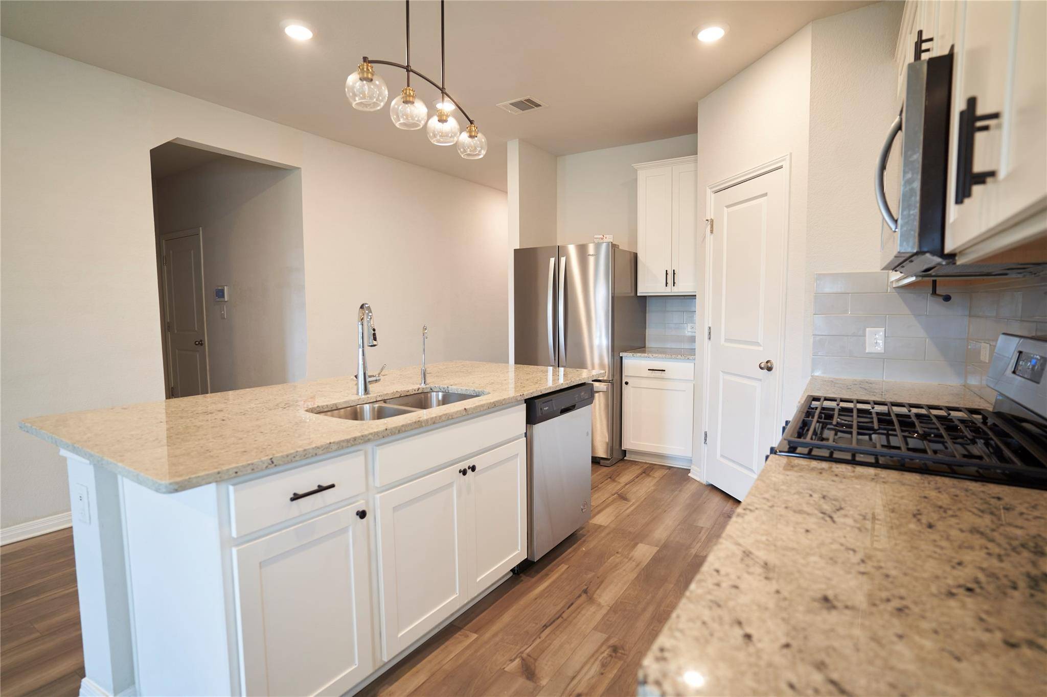 3034 Mill Run BND, Round Rock, TX 78665