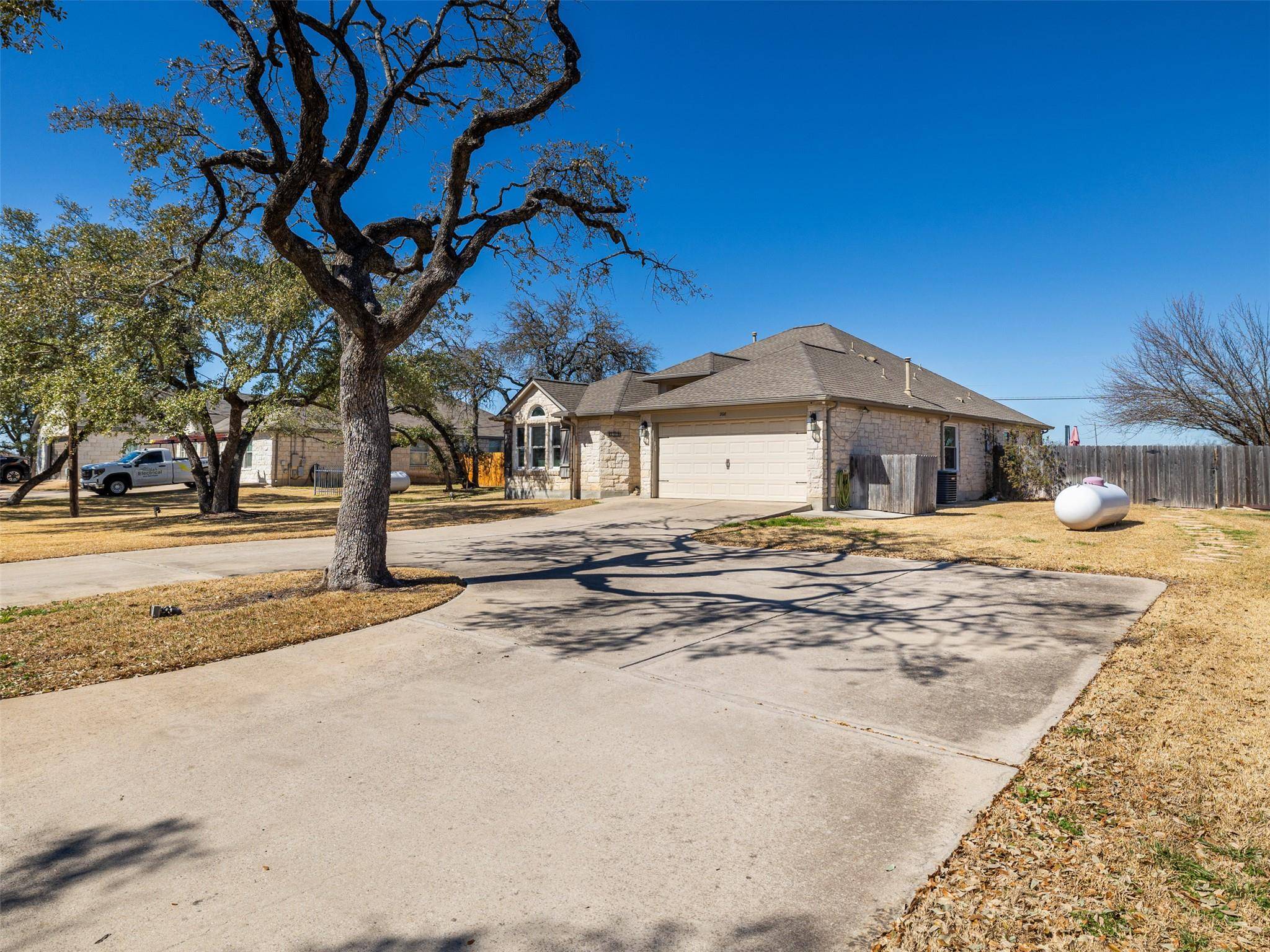 208 S Buffalo PASS, Georgetown, TX 78633