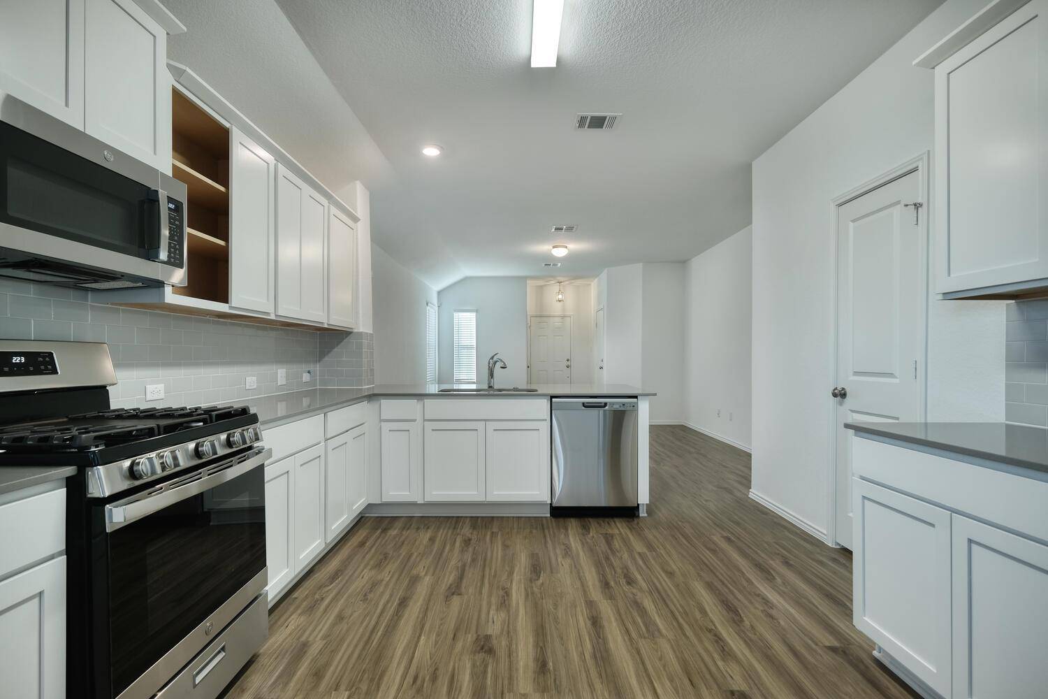 241 Majestic Cedar CT, Liberty Hill, TX 78642