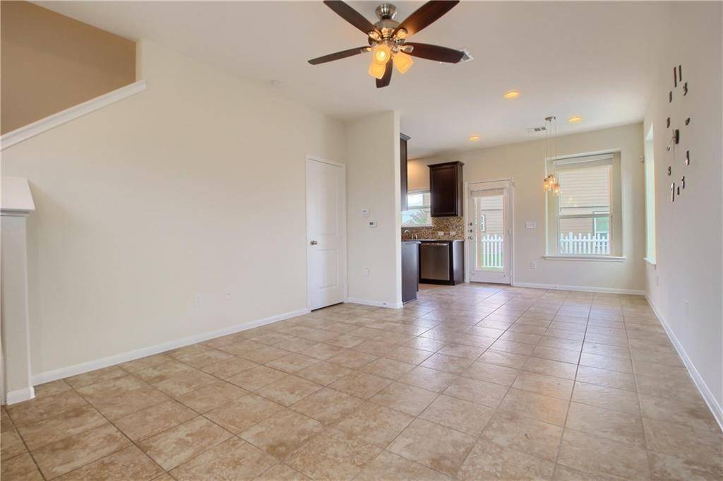 2014 Barker House CV, Round Rock, TX 78664