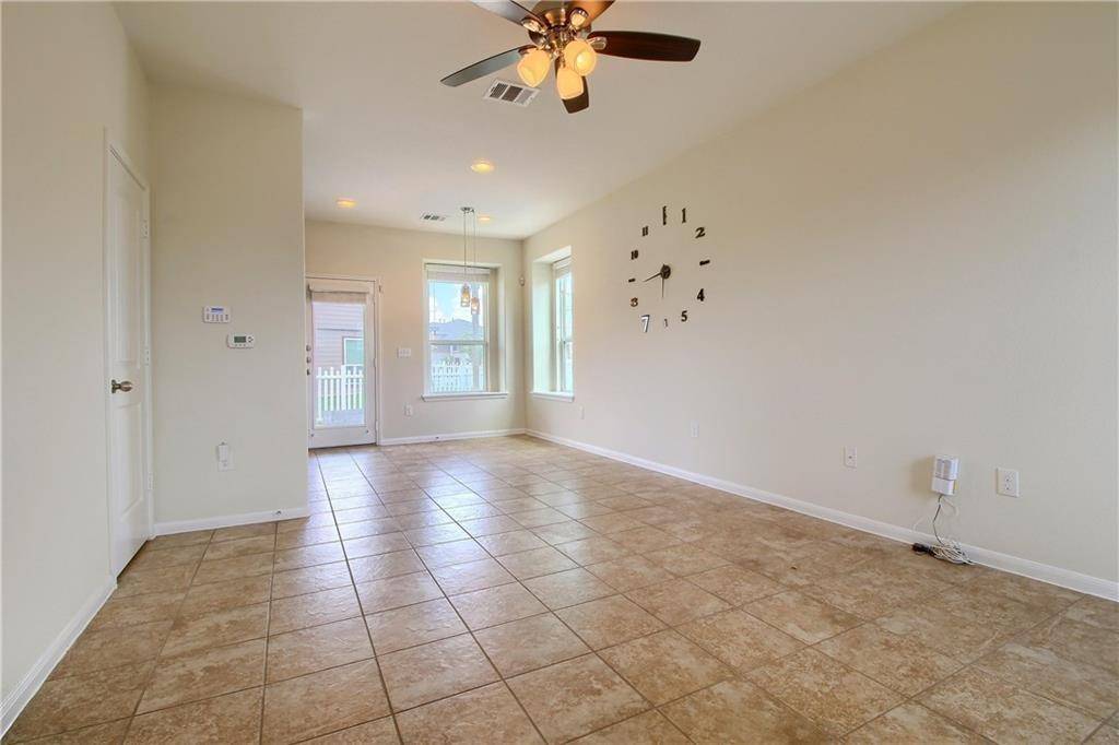 2014 Barker House CV, Round Rock, TX 78664