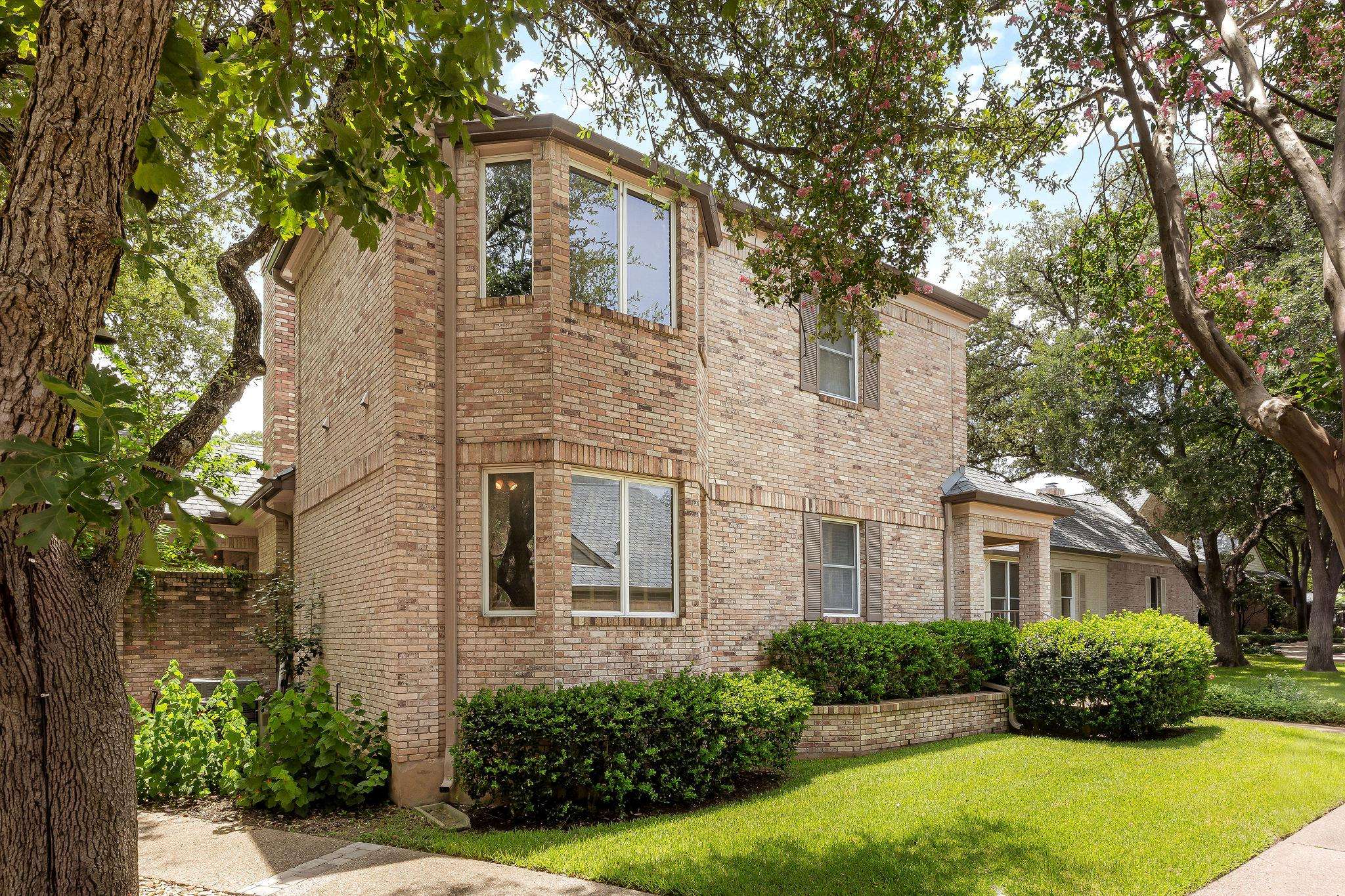2834 Montebello RD #B11, Austin, TX 78746