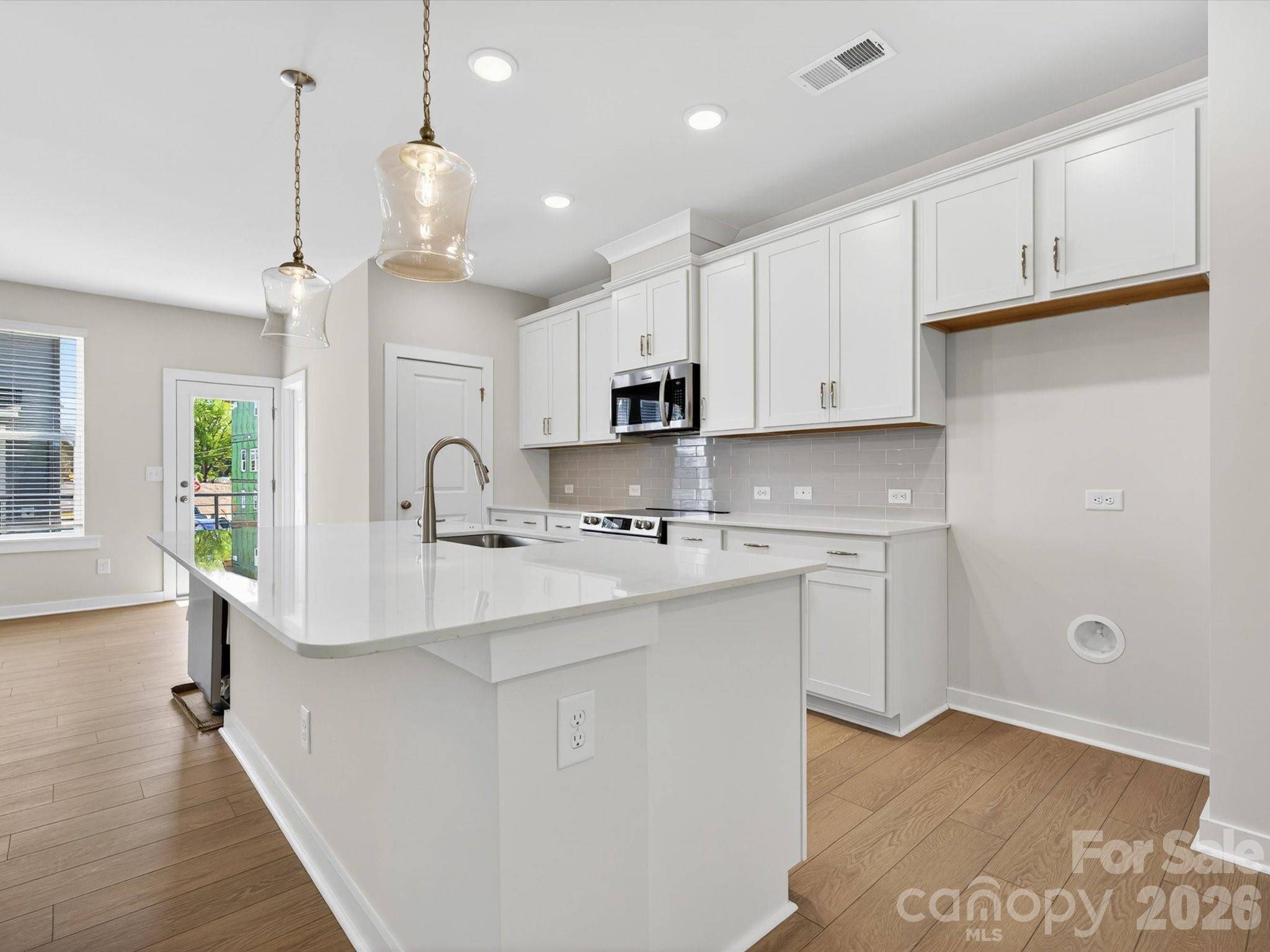 1526 Lithium LN, Charlotte, NC 28211