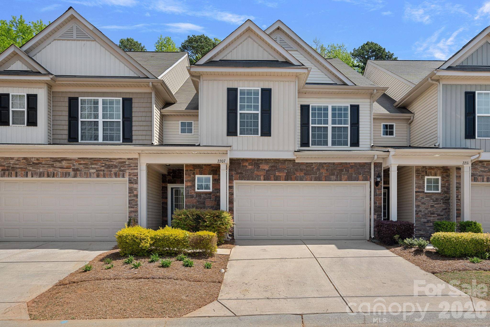 2207 Whitford LN, Charlotte, NC 28210
