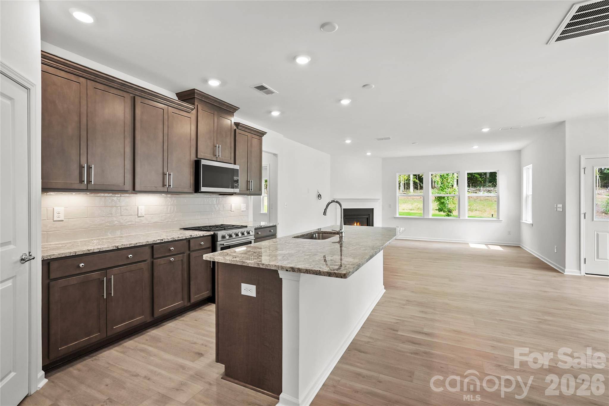 551 Cottage Garden LN, Belmont, NC 28012