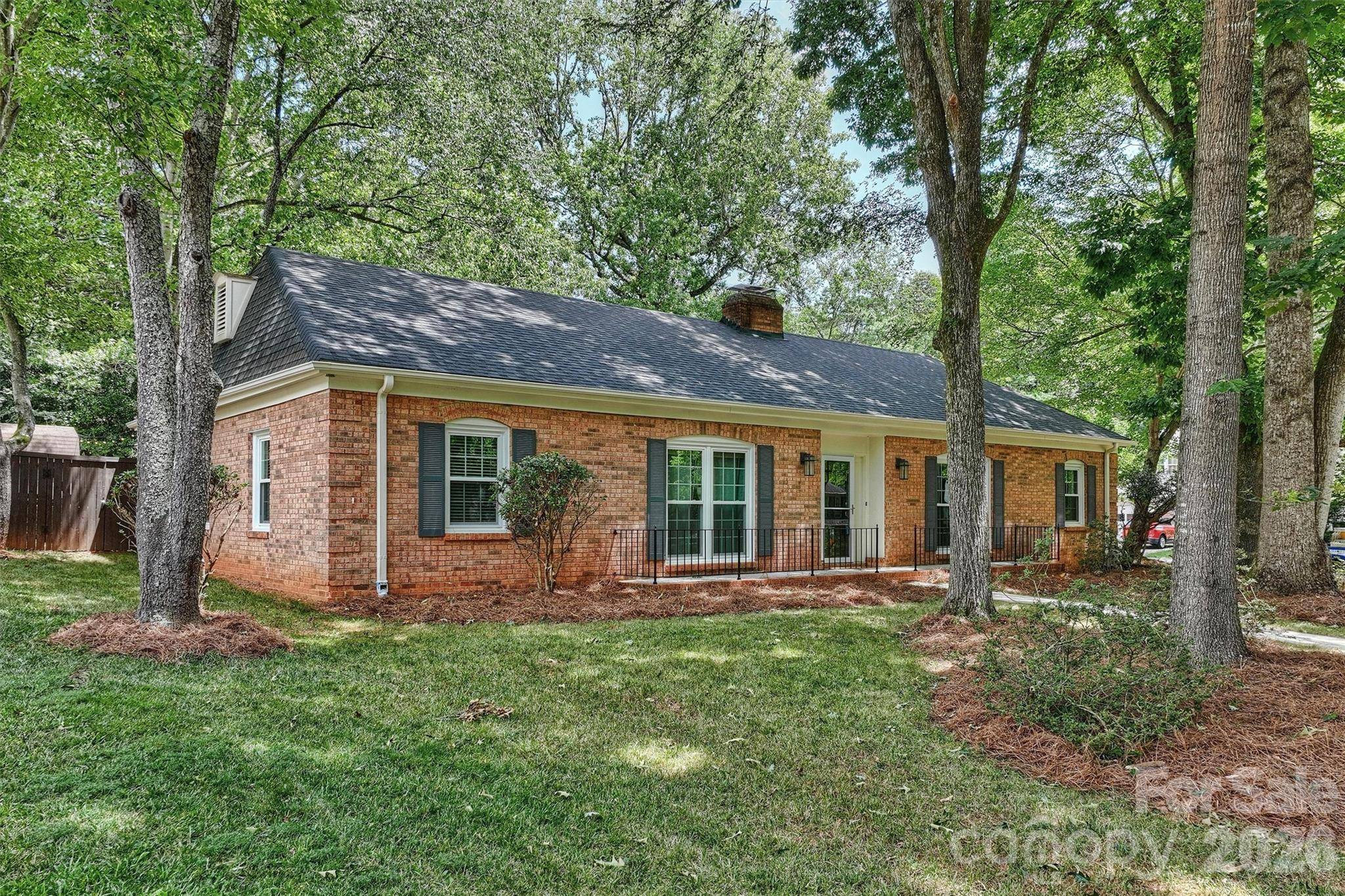 9301 Hinson DR, Matthews, NC 28105