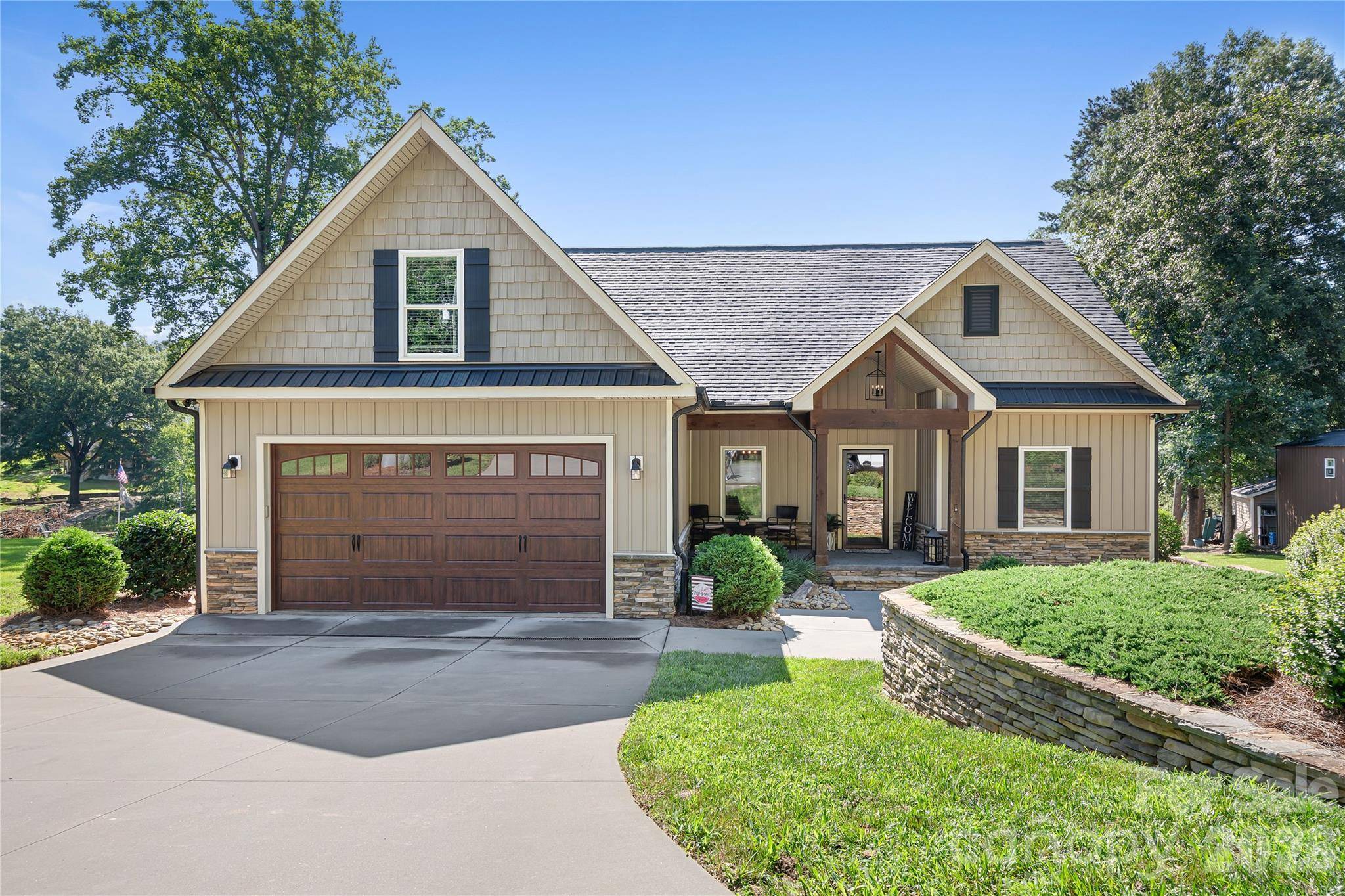 3931 Reid CIR, Sherrills Ford, NC 28673
