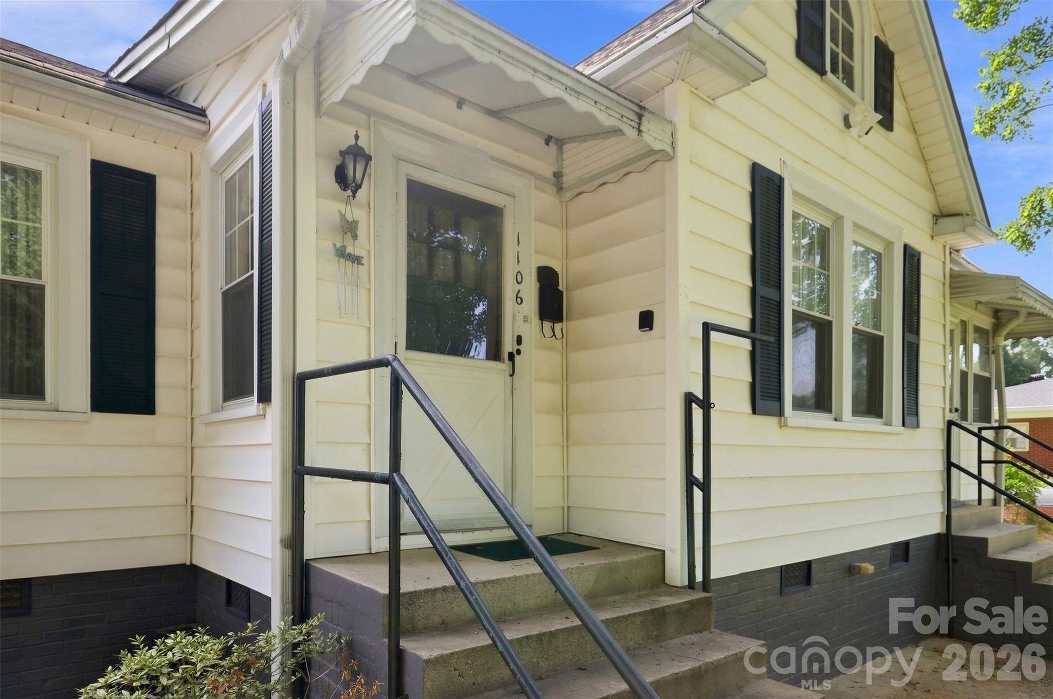 1106 N Main ST, Mount Holly, NC 28120