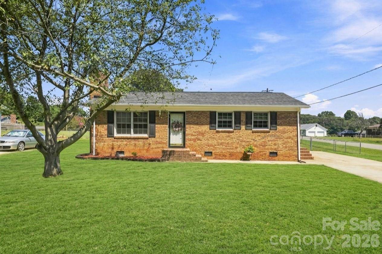 411 E Tennessee AVE, Bessemer City, NC 28016