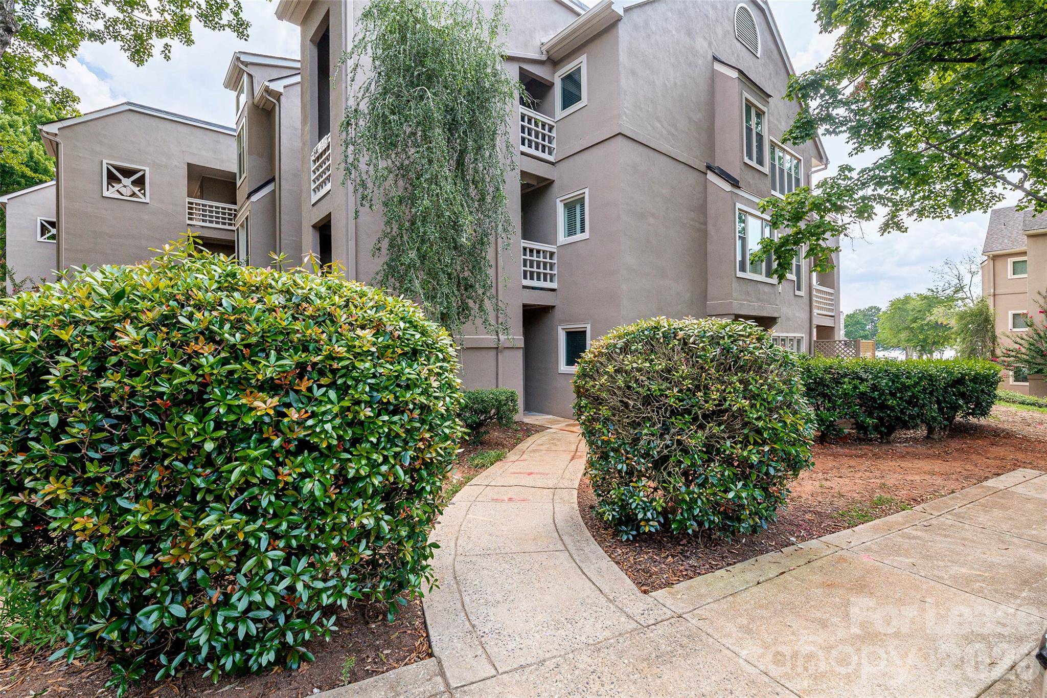 646 Portside DR, Davidson, NC 28036