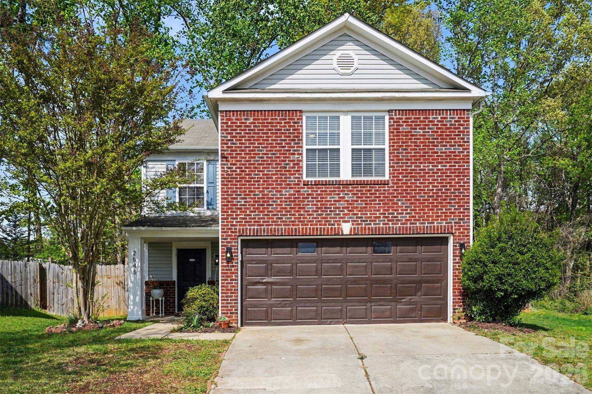 2648 Stream Bank DR, Charlotte, NC 28269