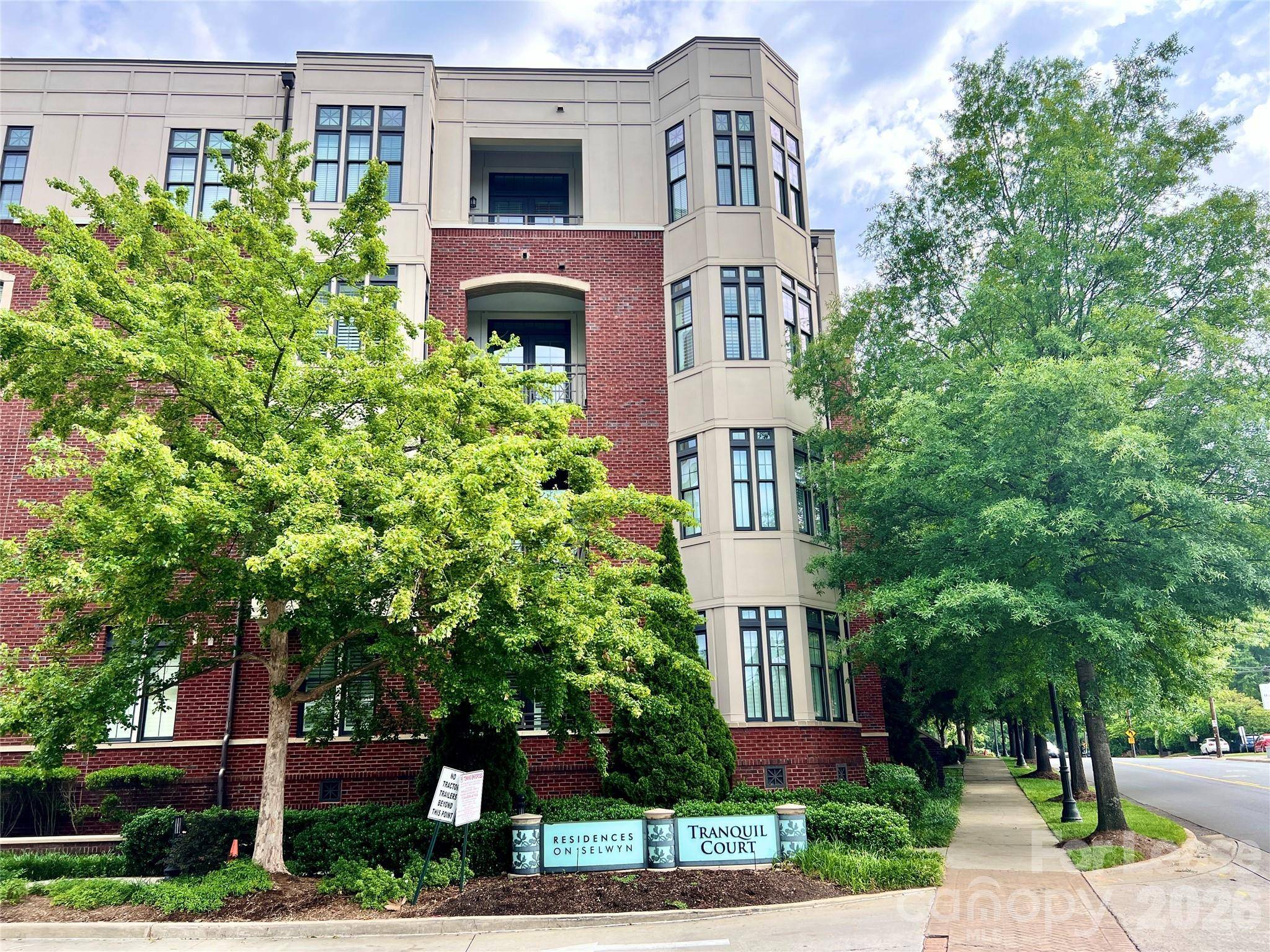 2810 Selwyn AVE #111, Charlotte, NC 28209
