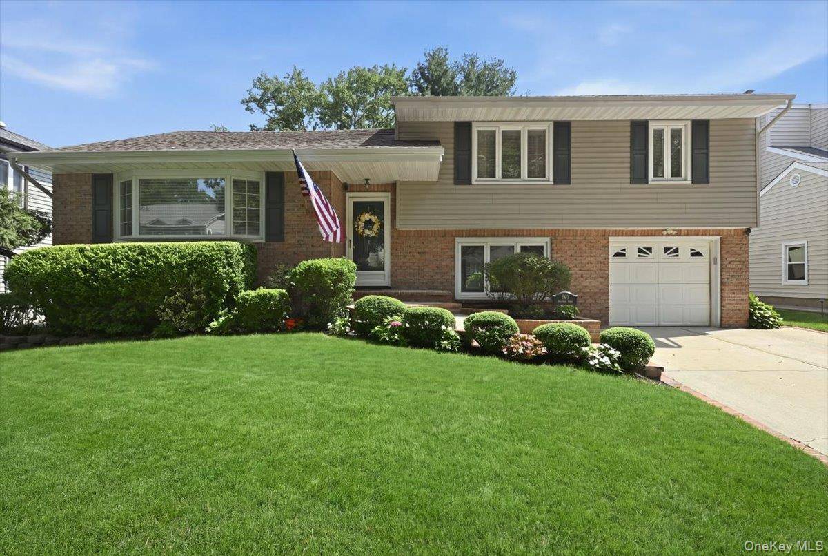 201 Kildare RD, Garden City, NY 11530