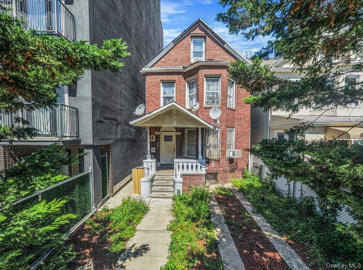2811 Clarendon RD, Brooklyn, NY 11226