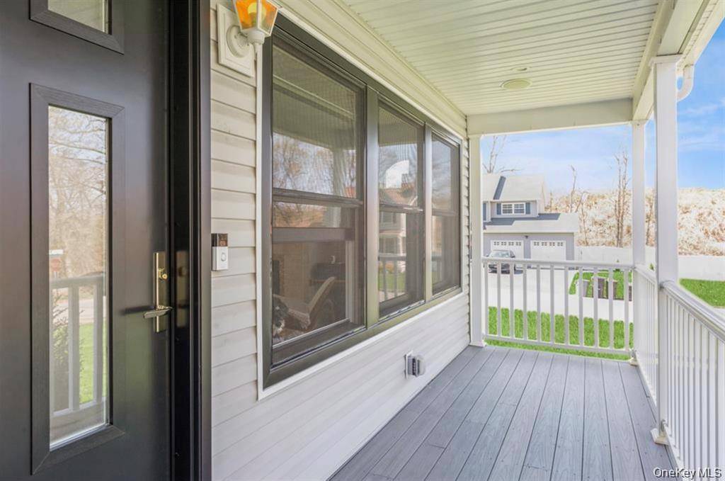 12 Midvale AVE, Port Jefferson Station, NY 11776