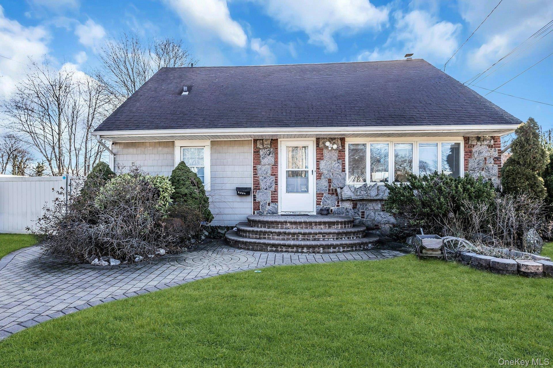 2864 Wilson AVE, Bellmore, NY 11710