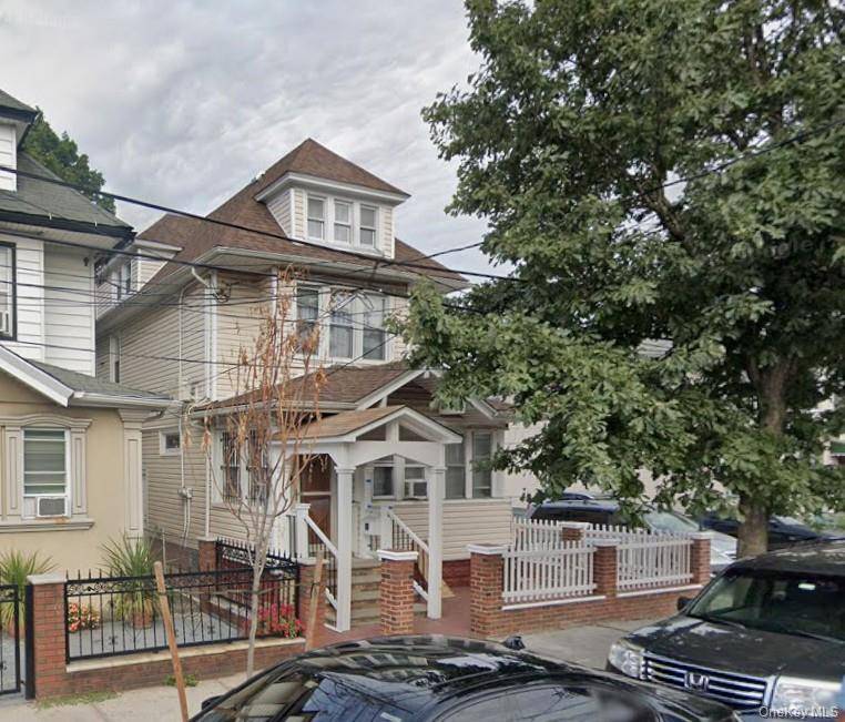 8752 143rd ST #1st flr, Jamaica, NY 11435