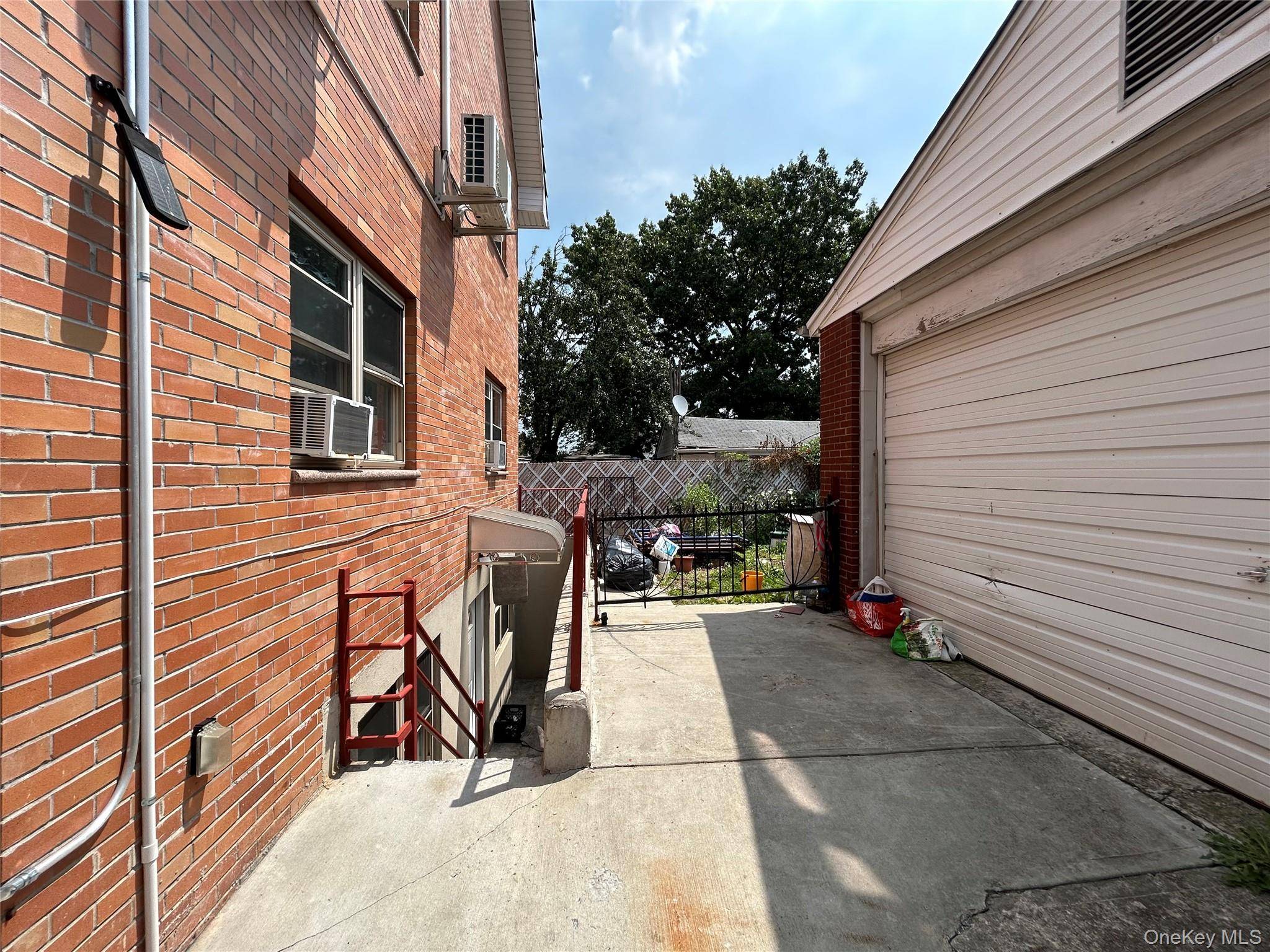 76-18 57th RD, Middle Village, NY 11379