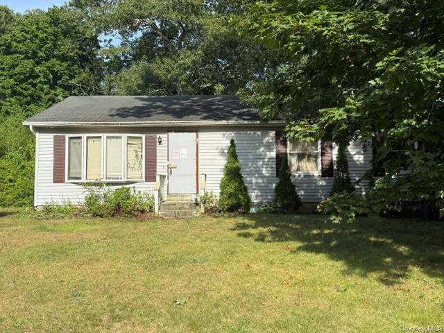 23 Lafayette AVE, Mastic, NY 11950