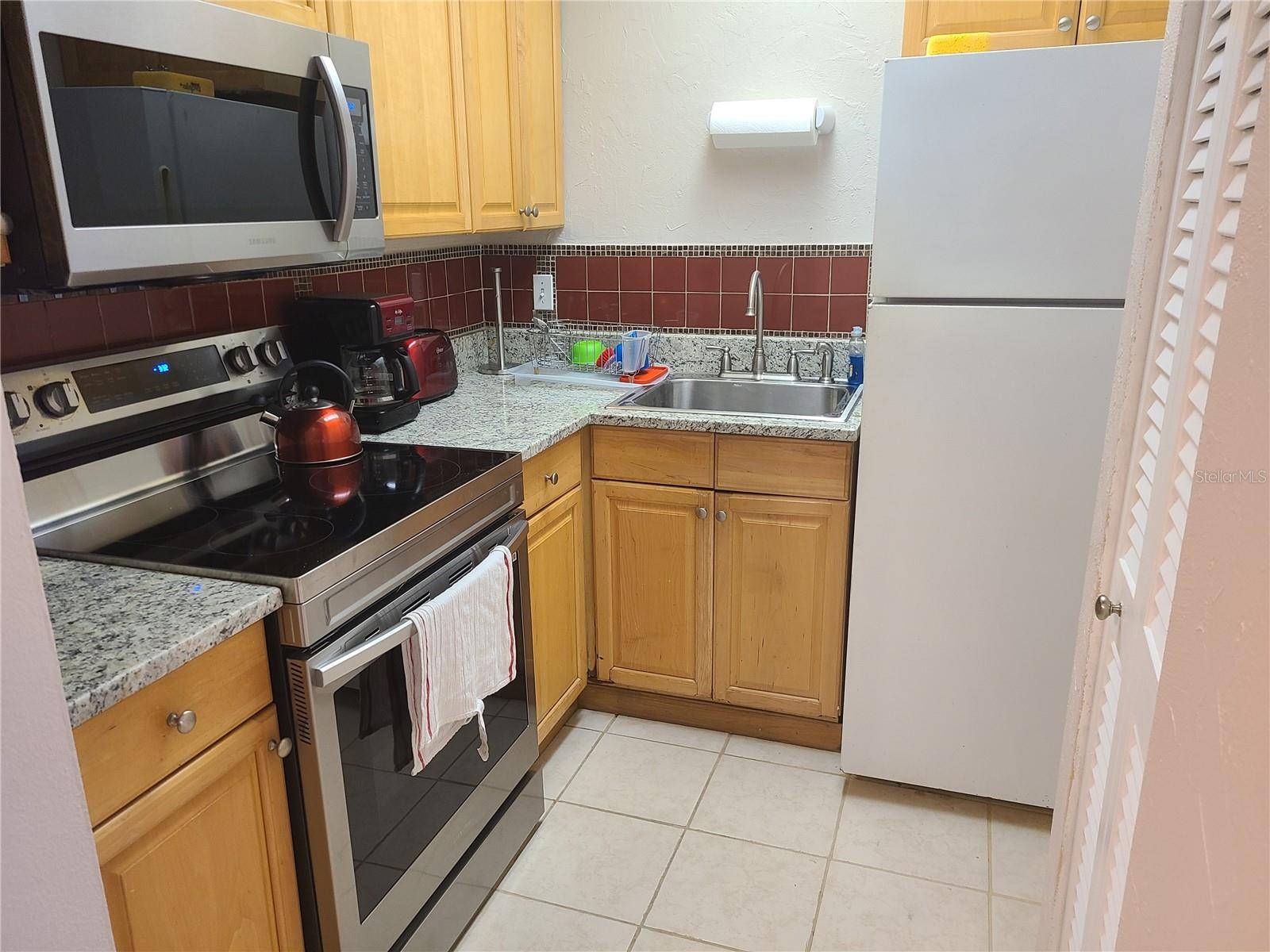 2763 WOODGATE LN #207, Sarasota, FL 34231
