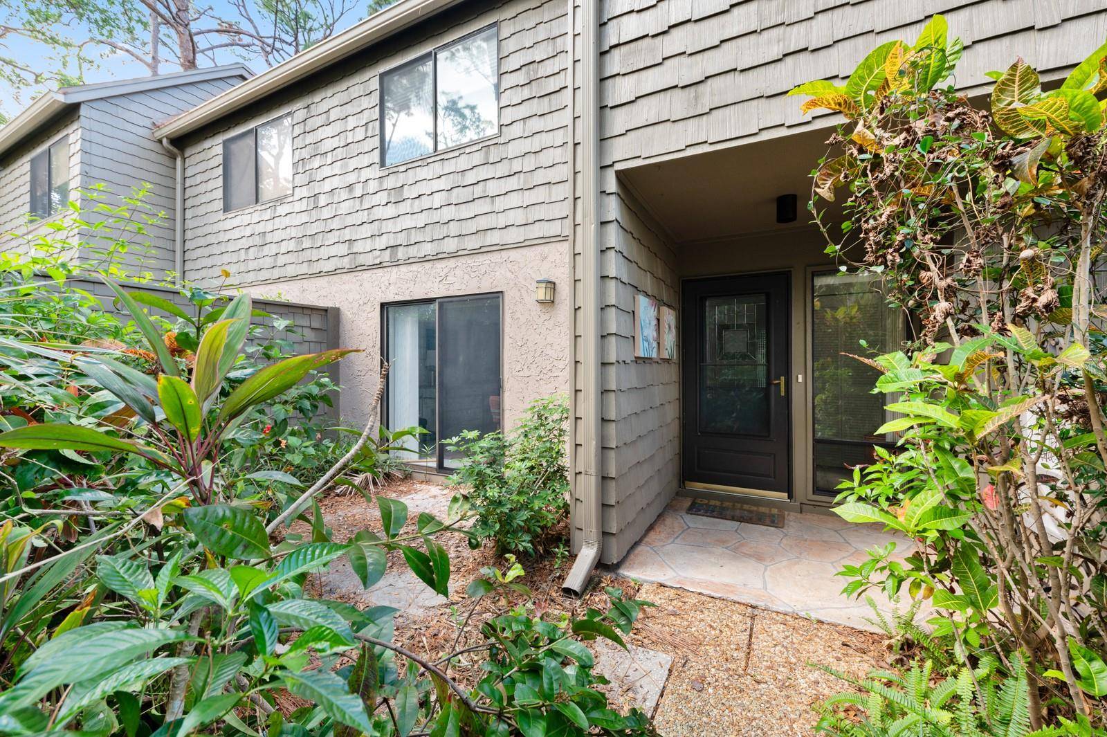 1704 PELICAN COVE RD #T138, Sarasota, FL 34231