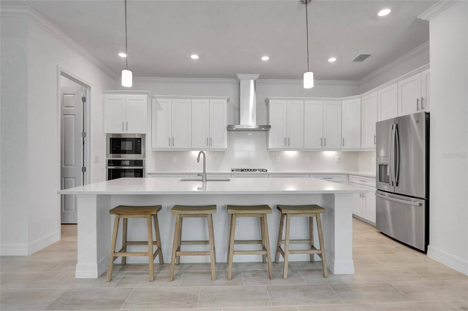 14257 BLUE BAY CIR, Fort Myers, FL 33913