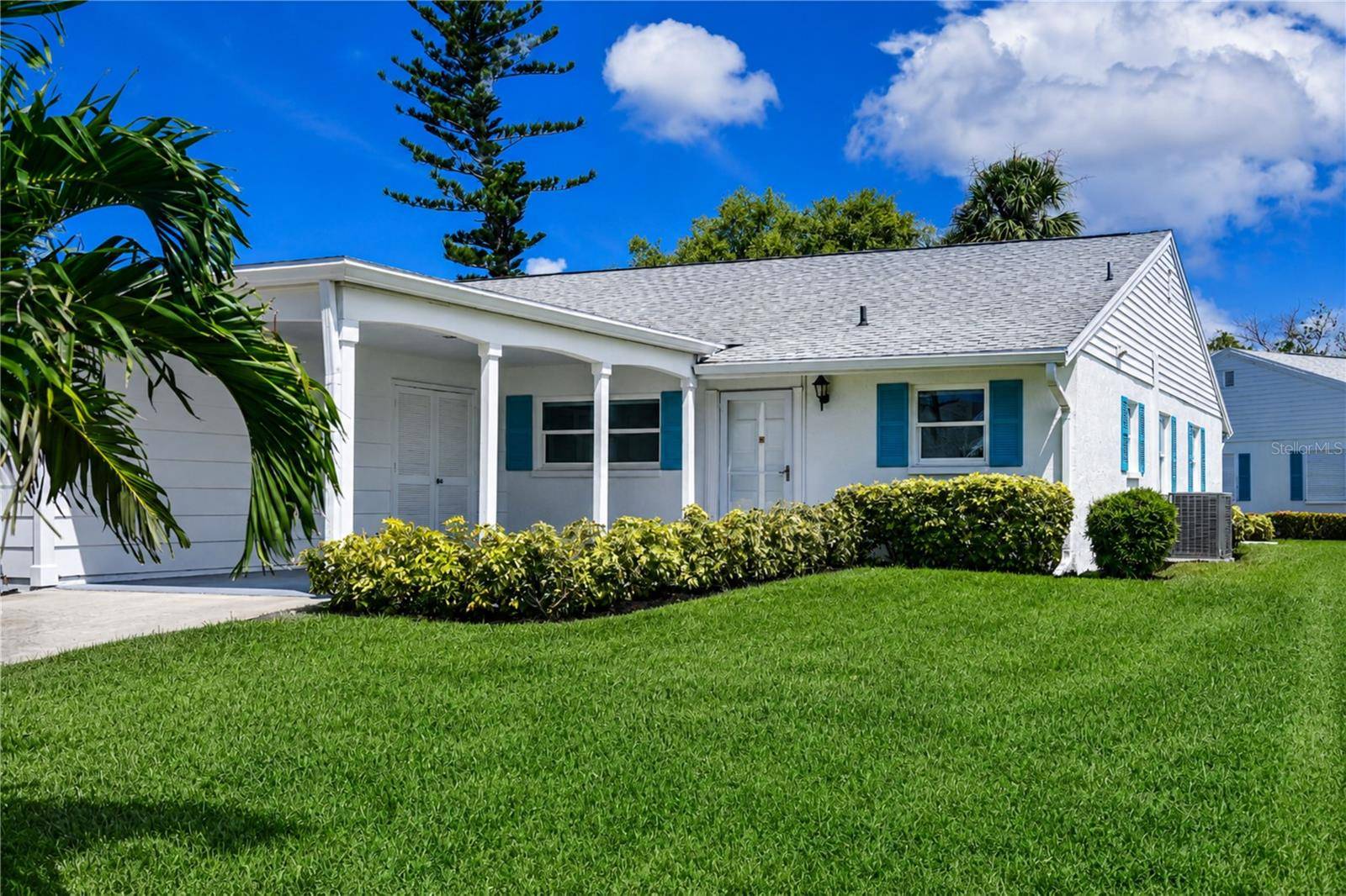 9411 CONCORD CIR #9411, Bradenton, FL 34210