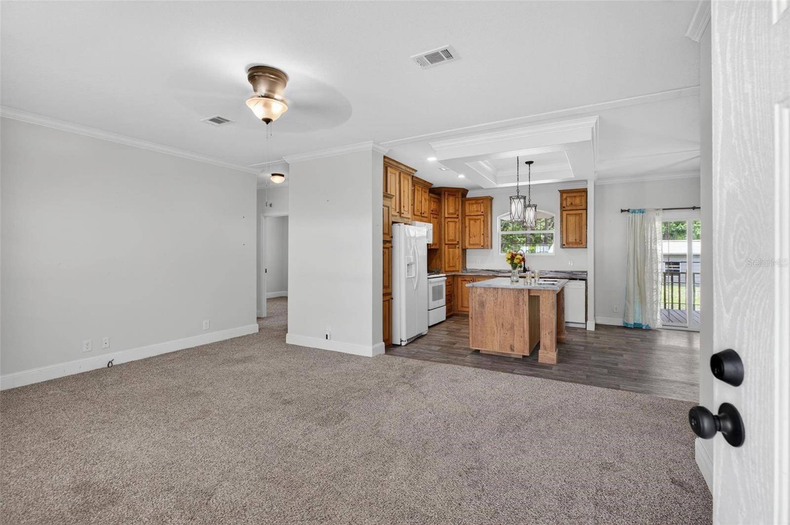 101 TROUT TRL, Crescent City, FL 32112