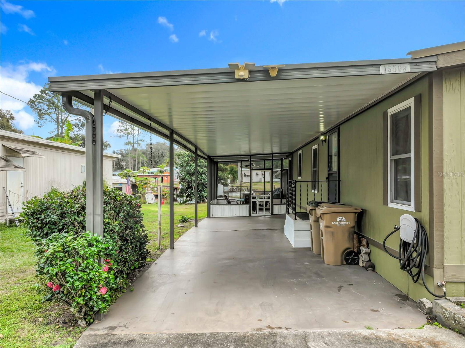 13508 PALM DR, Astatula, FL 34705