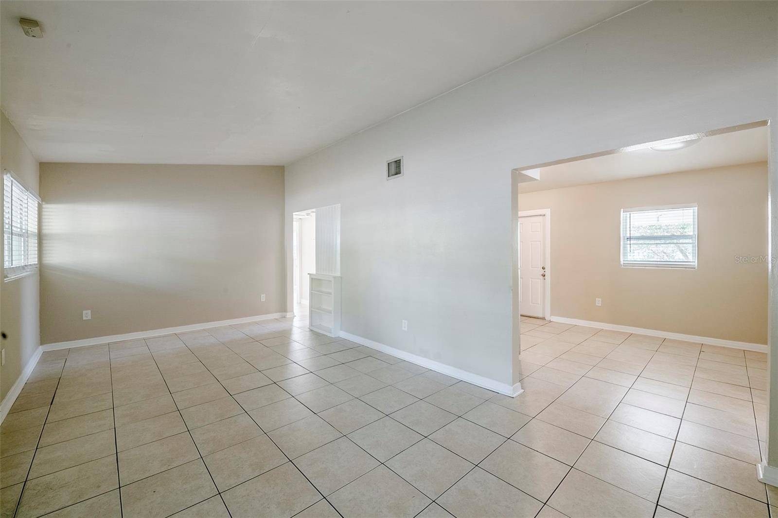 4124 CAYWOOD CIR, Orlando, FL 32810