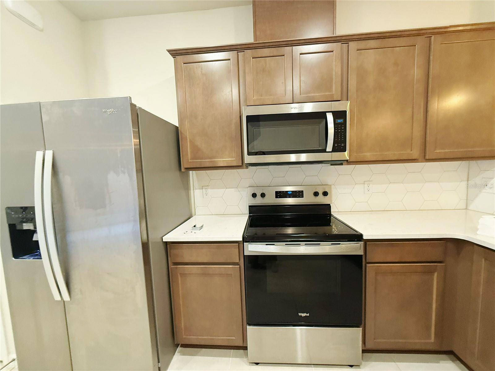 393 MEADOWLAND PT, Oviedo, FL 32765