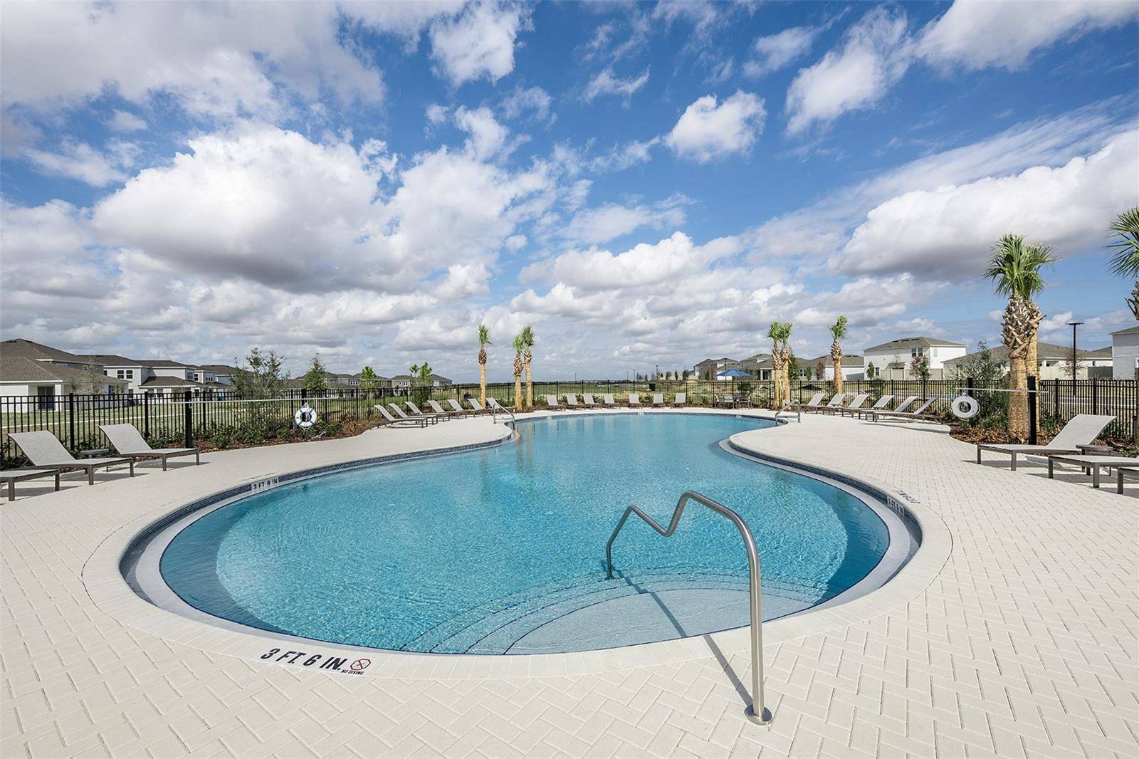 7760 CLOUDBURST DR, Groveland, FL 34736