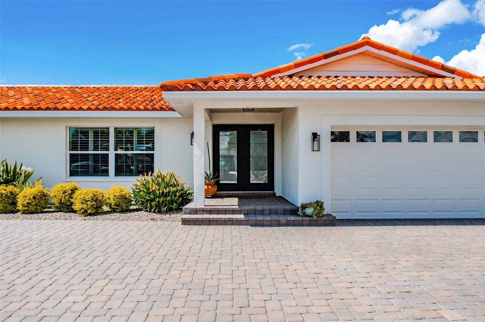 917 CHIPAWAY DR, Apollo Beach, FL 33572