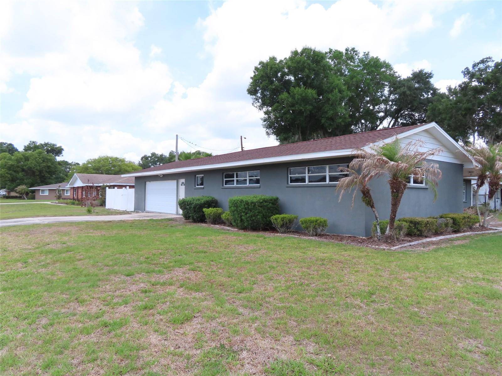 5702 JACARANDA AVE, Lakeland, FL 33809