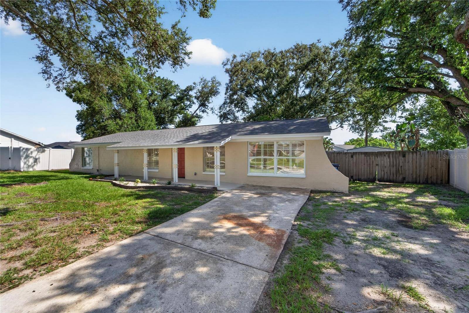 522 HIGHVIEW CIR N, Brandon, FL 33510