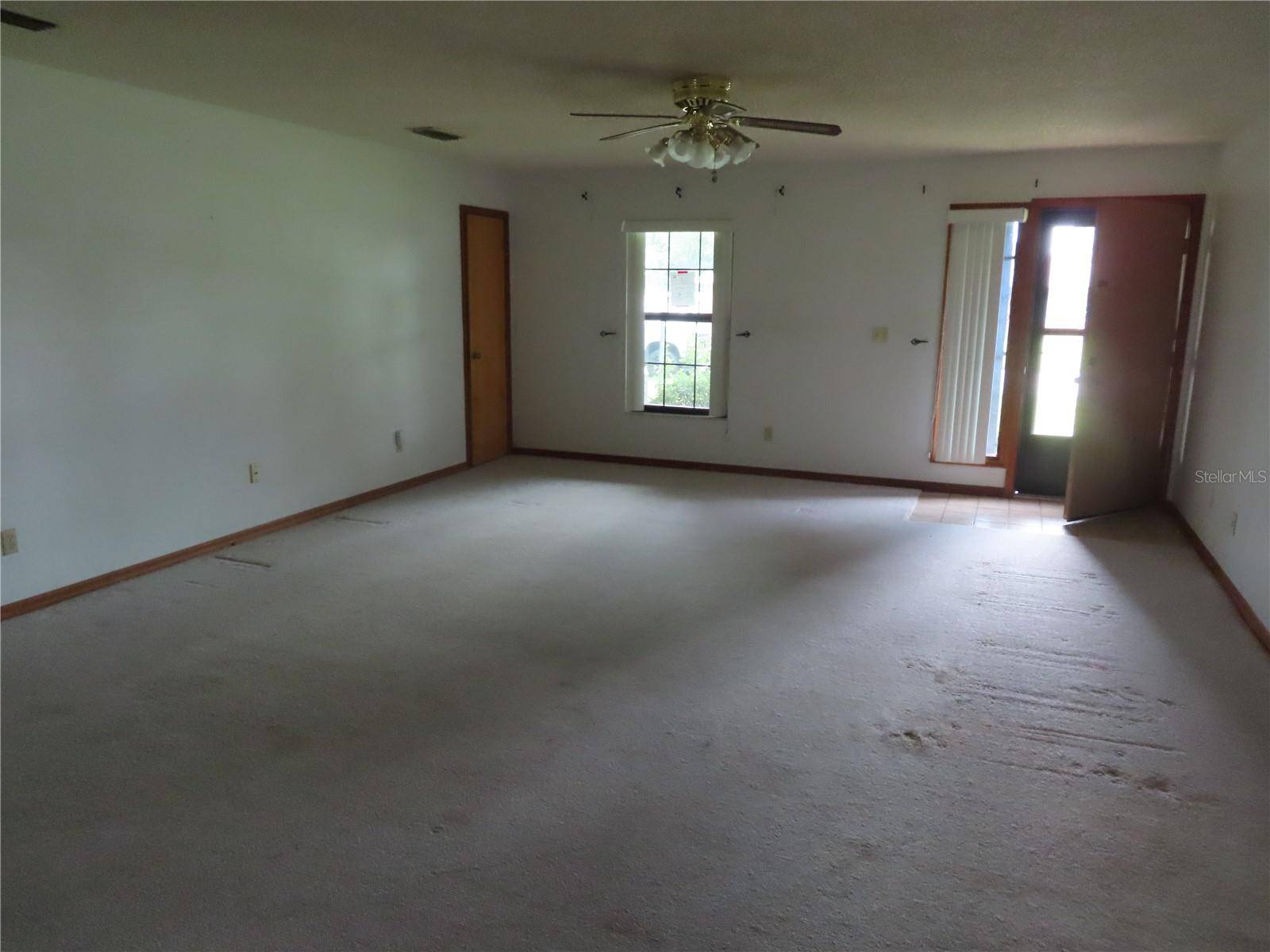 2016 AMESBURY DR, Auburndale, FL 33823