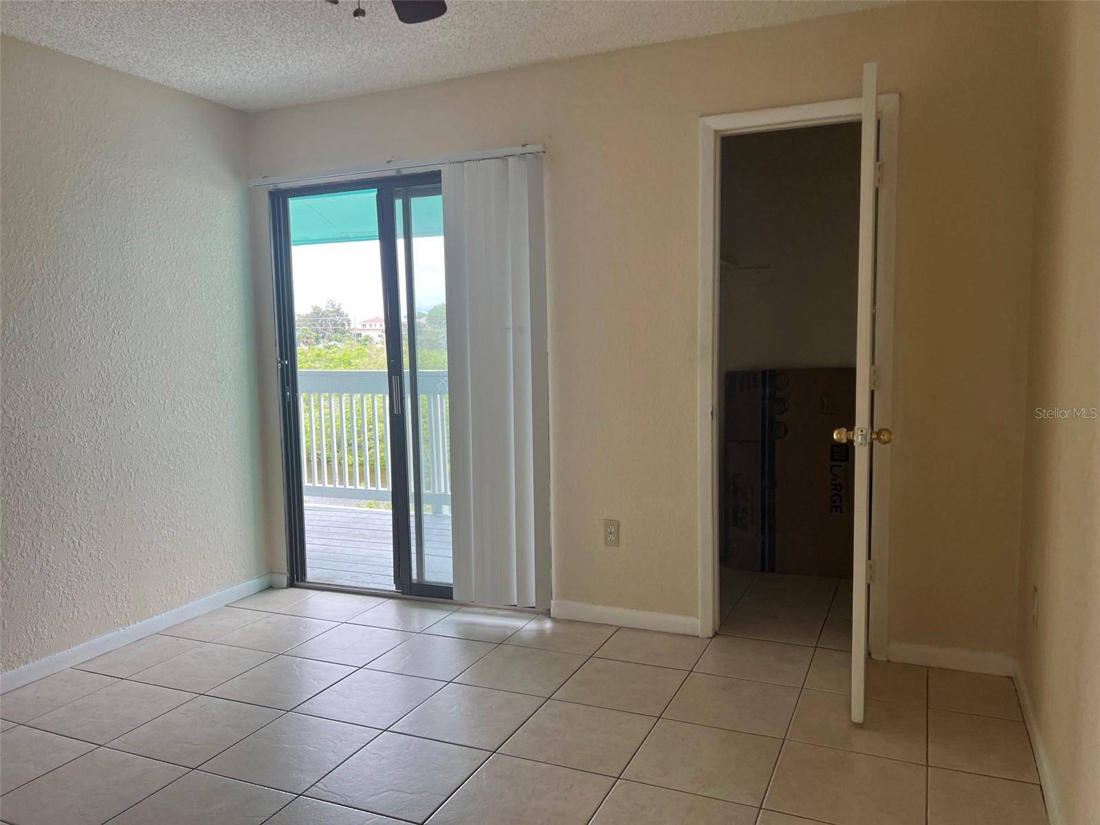 455 ALT 19 S #202, Palm Harbor, FL 34683