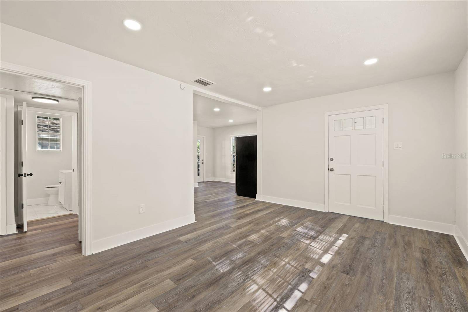 3817 W BAY TO BAY BLVD, Tampa, FL 33629