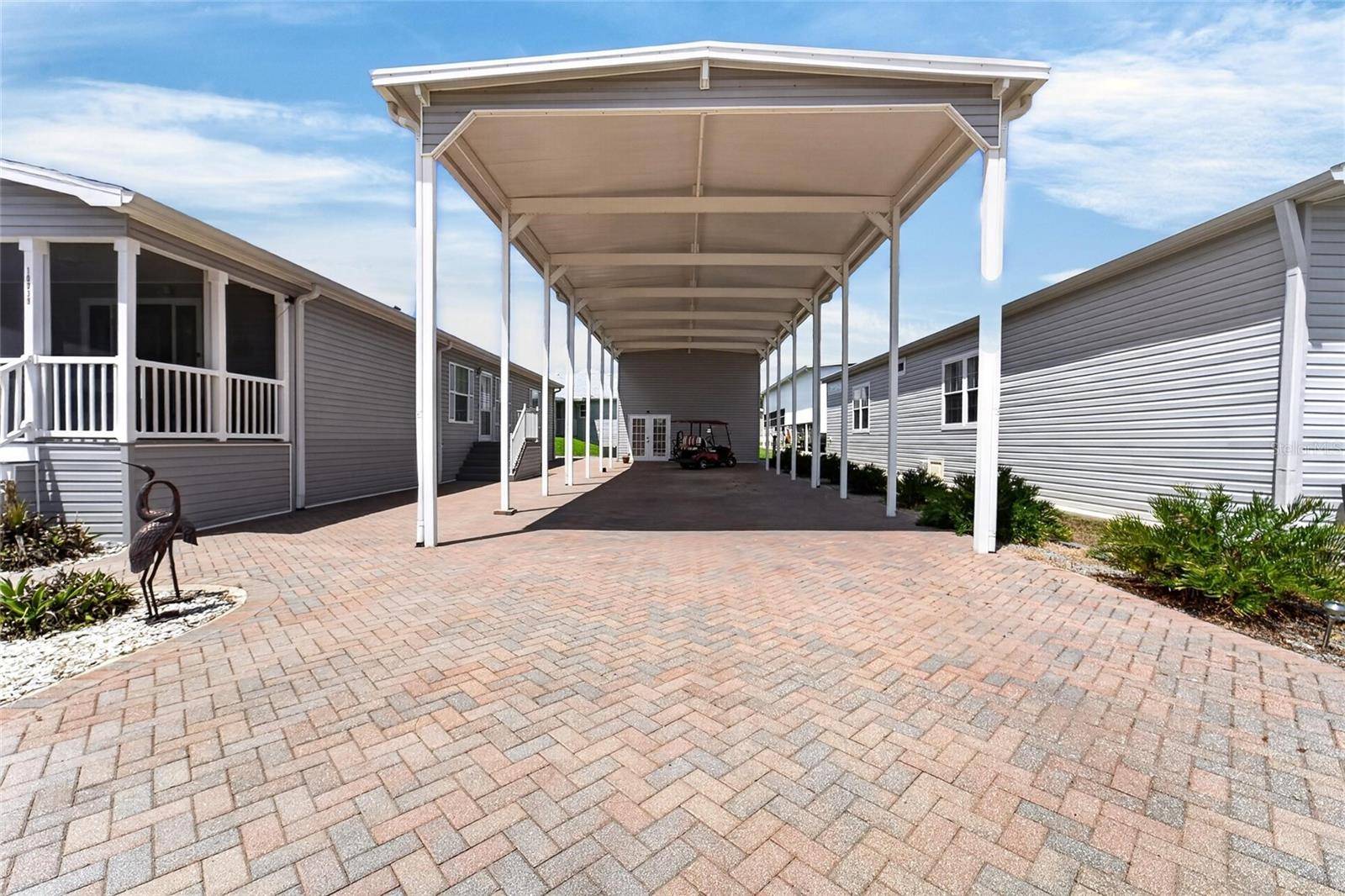 10039 STERLING AVE, Dade City, FL 33525