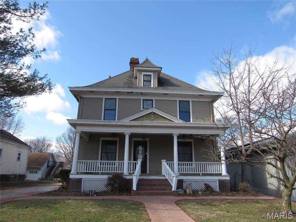 268 N Broad ST, Carlinville, IL 62626