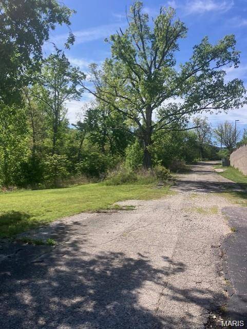 902 Old Route 66, St Robert, MO 65584
