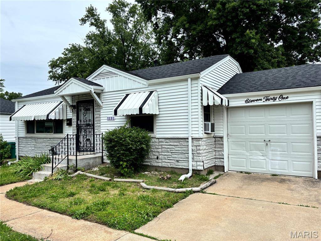 1131 Darr DR, St Louis, MO 63137