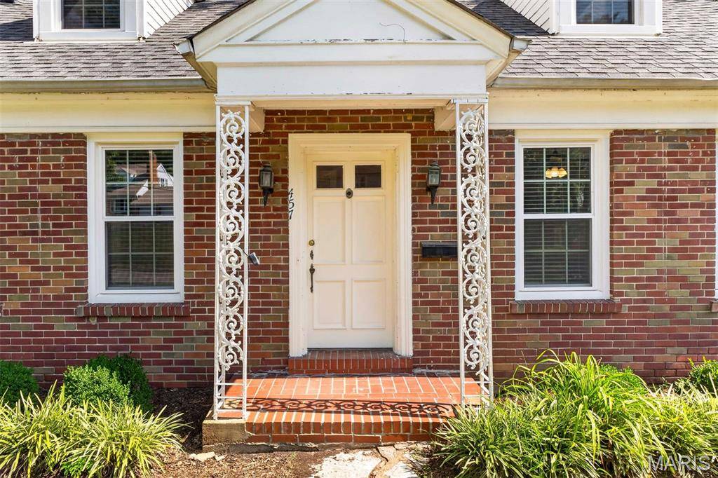 457 Catalina AVE, Webster Groves, MO 63119