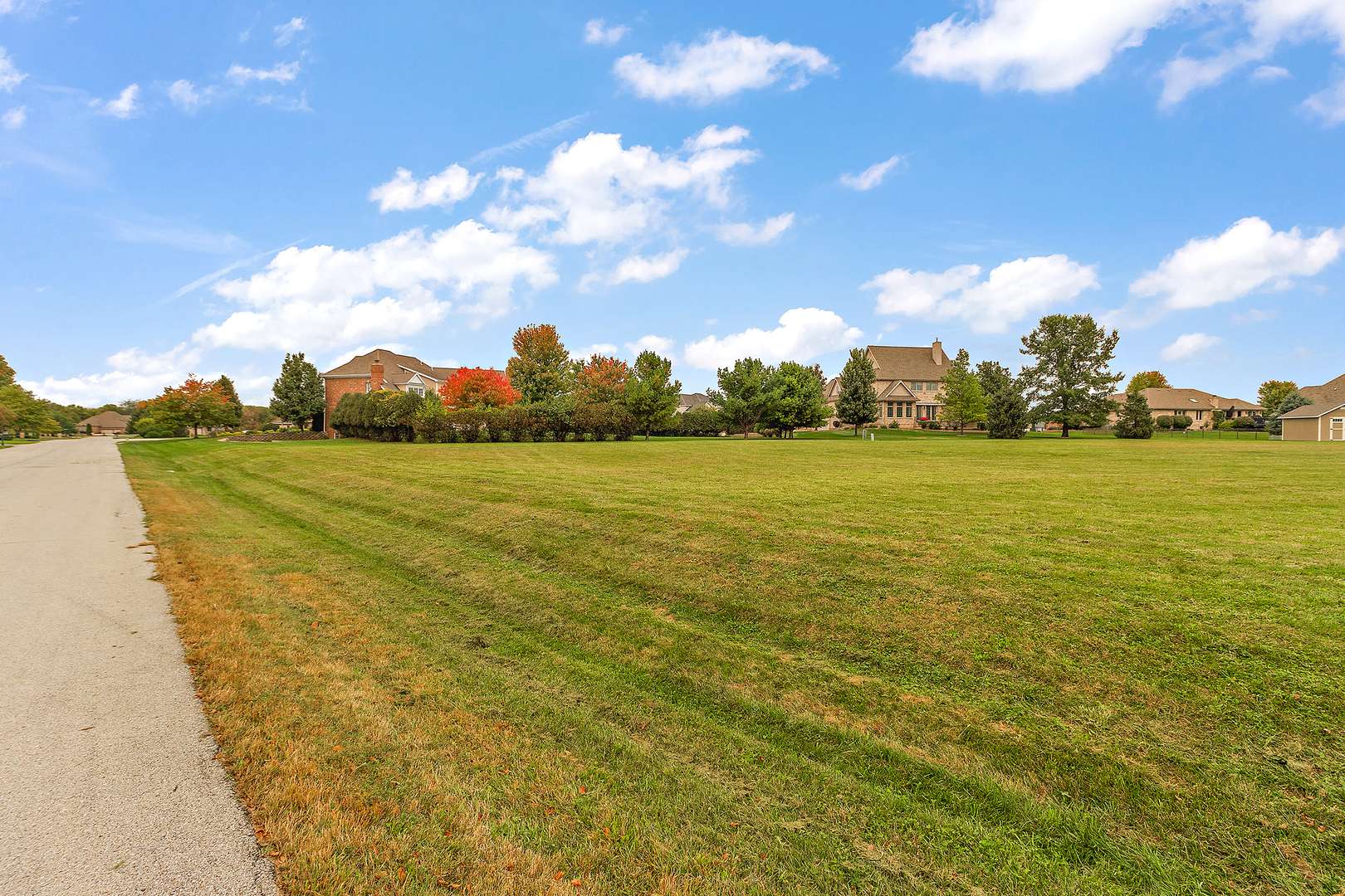 1040 Country LN, Bourbonnais, IL 60914