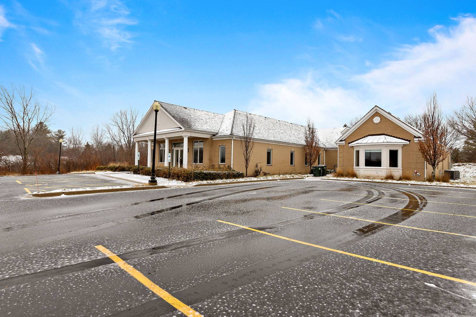 6 Executive CT, South Barrington, IL 60010